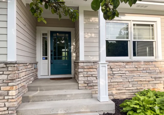 3rd image of 6065 Seamans Dr, Excelsior, MN 55331 | MLS# 7097970