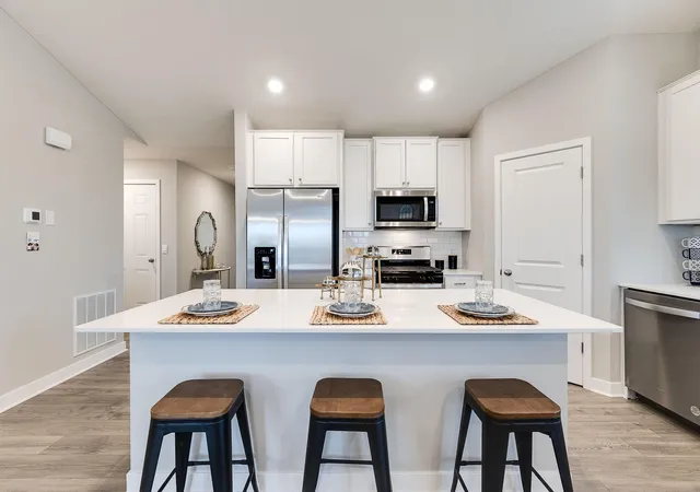 5th image of 2295 Latour Dr, Shakopee, MN 55379 | MLS# 7097978