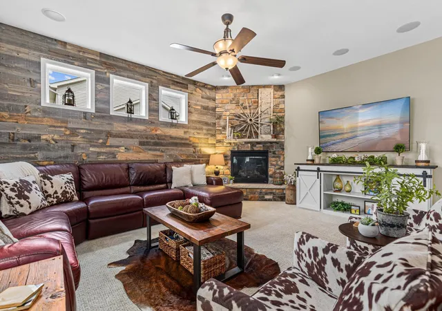 Homes for sale in Mahtomedi, MN | 617 Eastgate Pkwy, Mahtomedi, MN 55115 | MLS# 7097988