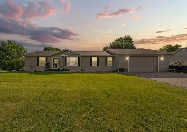 Homes for sale in Le Sueur, MN | 228 Plum Run, Le Sueur, MN 56058 | MLS# 7098002