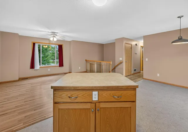 Homes for sale in Isanti, MN | 806 Marion St Se, Isanti, MN 55040 | MLS# 7098004