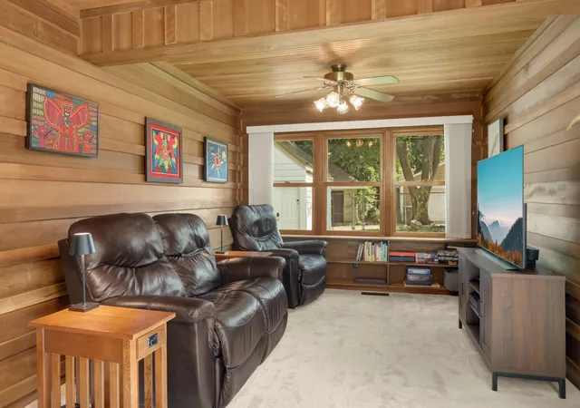 4th image of 1648 Hillcrest Ave, Saint Paul, MN 55116 | MLS# 7098035