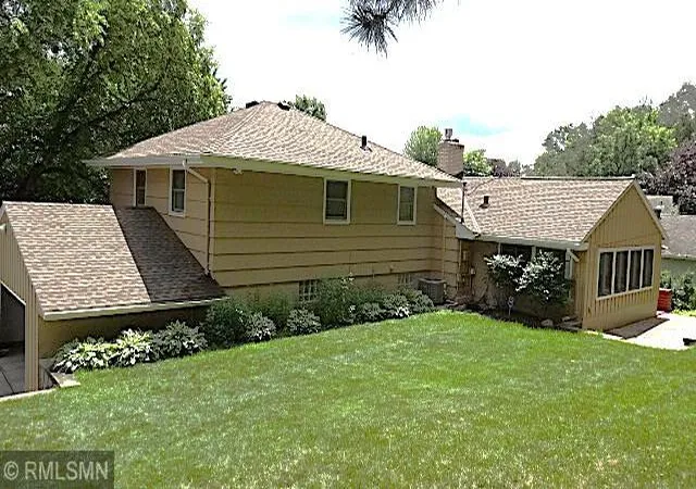 4th image of 1627 Deerwood Dr, South Saint Paul, MN 55075 | MLS# 7098072