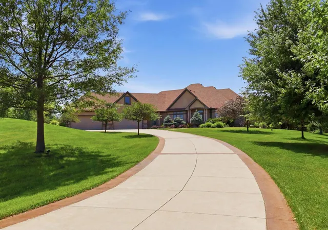 Photo 1 of Single family home for sale at 22720 Sweeney Ln, Lakeville, MN 55044 | MLS# 7098073 | Listing updated on 2026-09-23