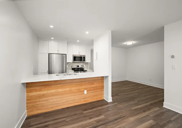 Photo 4 of Condo for sale at 2800 Hamline Ave N #332, Saint Paul, MN 55113 | MLS# 7098076 | Listing updated on 2026-10-06