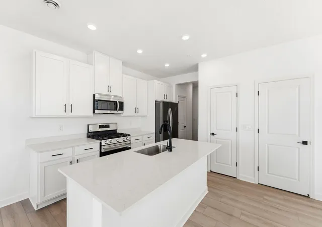 1st image of 10551 Harbor Ln N, Maple Grove, MN 55369 | MLS# 7098096