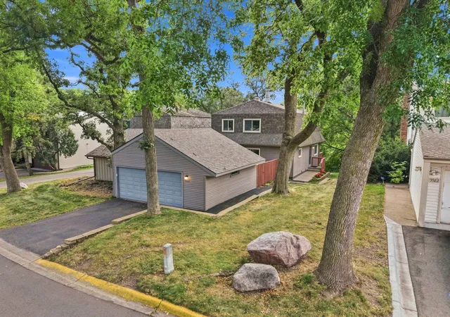 Photo 2 of Single family home for sale at 5486 W Bavarian Pass, Minneapolis, MN 55432 | MLS# 7098103 | Listing updated on 2026-09-20