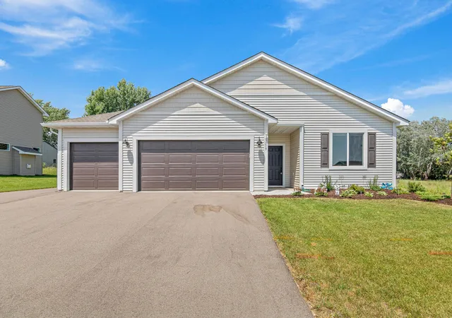 Homes for sale in New Richmond, WI | 1319 Violet St, New Richmond, WI 54017 | MLS# 7098116