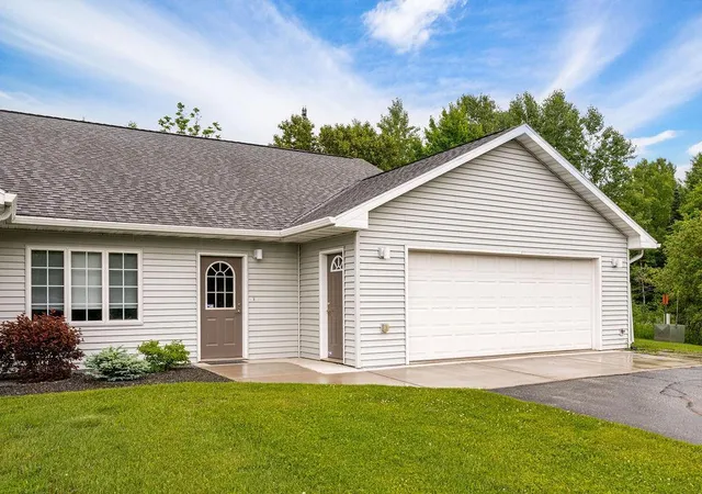 1st image of 20 Michele Ln #6, Esko, MN 55733 | MLS# 7098148