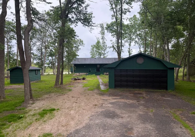 Homes for sale in Warroad, MN | 210 Oak Rd, Warroad, MN 56763 | MLS# 7098164