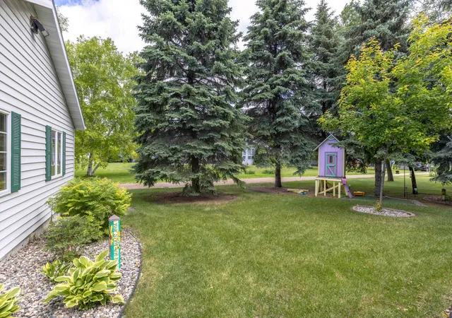 Homes for sale in Ada, MN | 805 Pleasant Dr, Ada, MN 56510 | MLS# 7098171