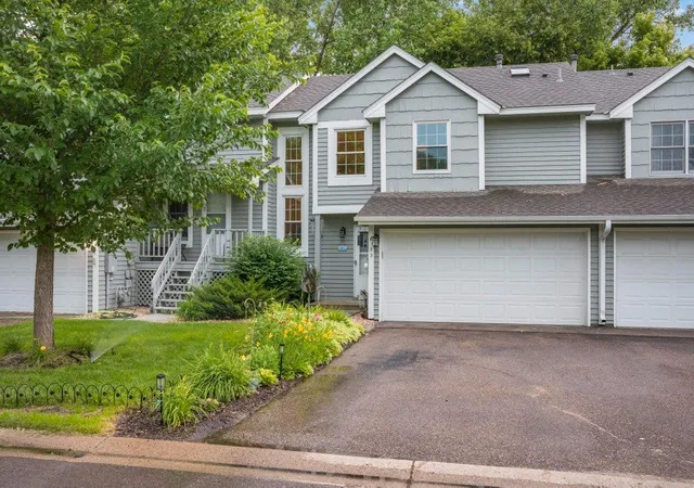 Homes for sale in Eden Prairie, MN | 8133 Curtis Ln, Eden Prairie, MN 55347 | MLS# 7098177