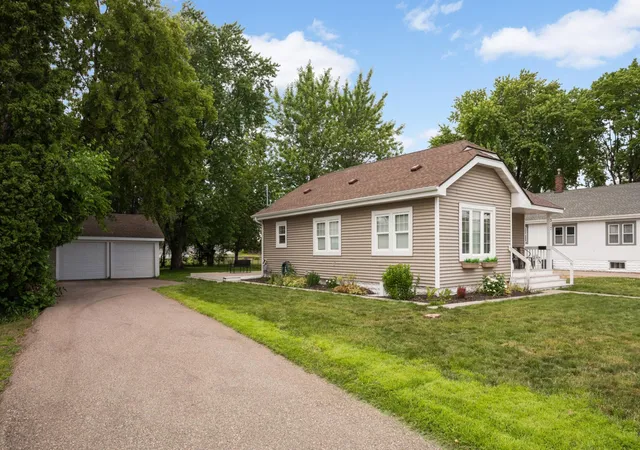 Homes for sale in Osseo, MN | 317 1St Ave Nw, Osseo, MN 55369 | MLS# 7098192