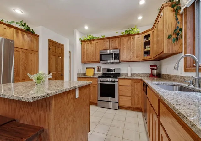 5th image of 1224 Red Maple Rdg, Eau Claire, WI 54703 | MLS# 7098204