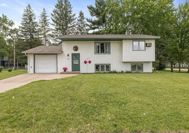 Homes for sale in Little Falls, MN | 602 1st Ave Se, Little Falls, MN 56345 | MLS# 7098257