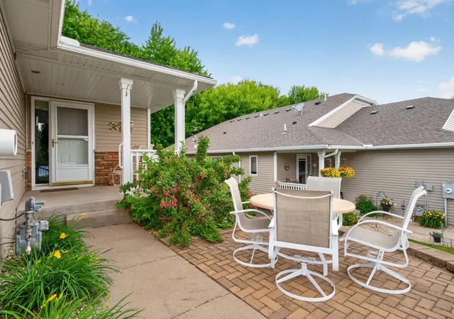 Photo 3 of Sale Pending at 5026 Grenadier Ave N, Saint Paul, MN 55128 | MLS# 7098332 | Listing updated on 2026-08-23