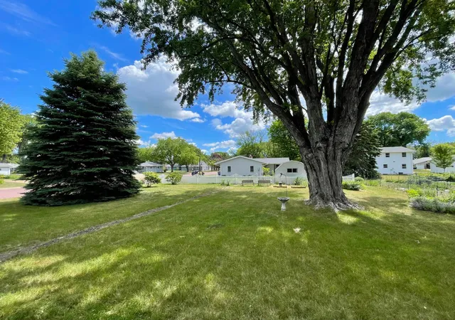 Homes for sale in Springfield, MN | 403 S Paffrath Ave, Springfield, MN 56087 | MLS# 7098333