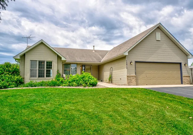 1st image of 15912 Cascade Path, Rosemount, MN 55068 | MLS# 7098334