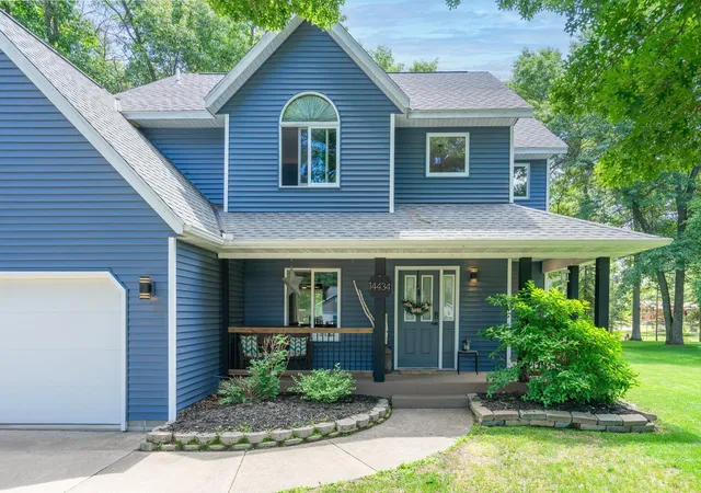 Photo 3 of Single family home for sale at 14434 Cottage Grv Dr, Baxter, MN 56425 | MLS# 7098347 | Listing updated on 2026-09-23