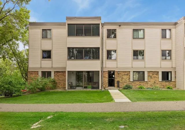 Homes for sale in Plymouth, MN | 10540 43rd Ave N #111, Plymouth, MN 55442 | MLS# 7098352