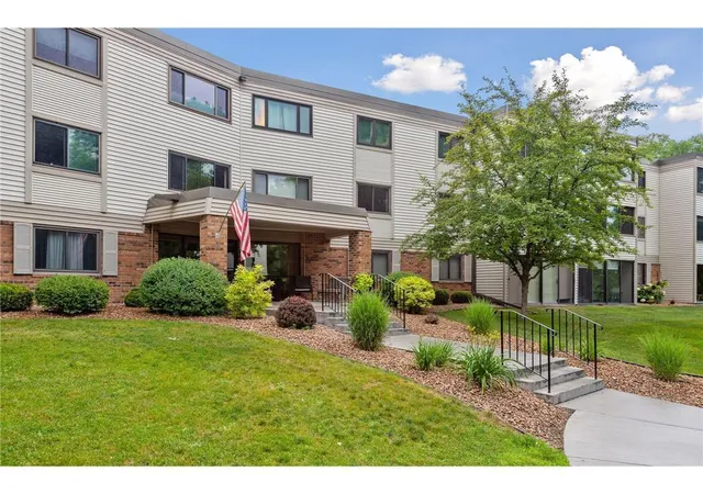 Homes for sale in Plymouth, MN | 10540 43rd Ave N #111, Plymouth, MN 55442 | MLS# 7098352