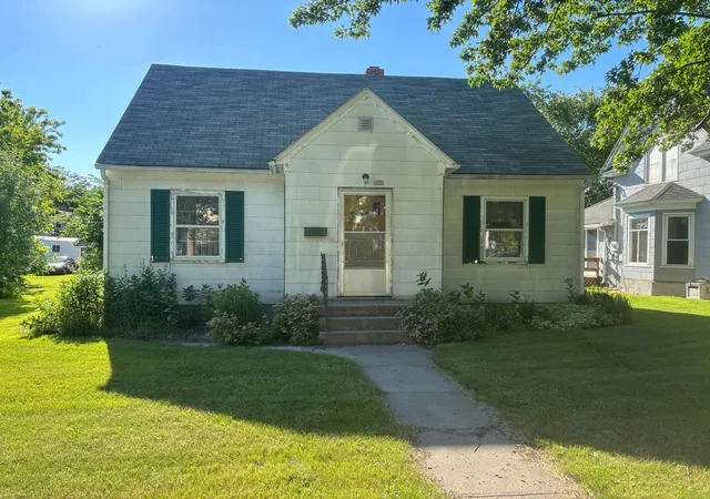 Homes for sale in Benson, MN | 307 11th St N, Benson, MN 56215 | MLS# 7098354