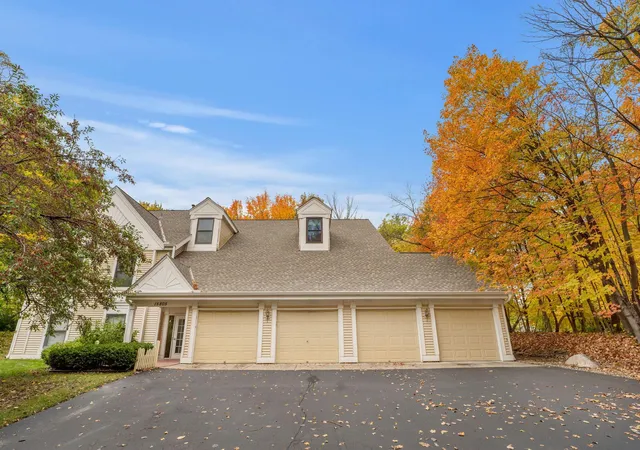 Homes for sale in Plymouth, MN | 15805 26th Ave N #B, Plymouth, MN 55447 | MLS# 7098380