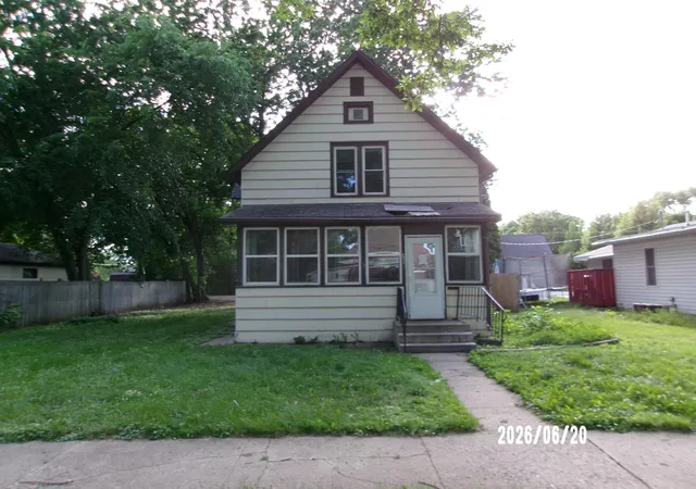 1st image of 411 N 5th St, Montevideo, MN 56265 | MLS# 7098396