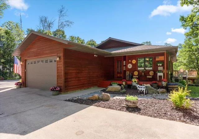 Photo 3 of Sale Pending at 31204 Apache Cir, Pequot Lakes, MN 56472 | MLS# 7098409 | Listing updated on 2026-09-23