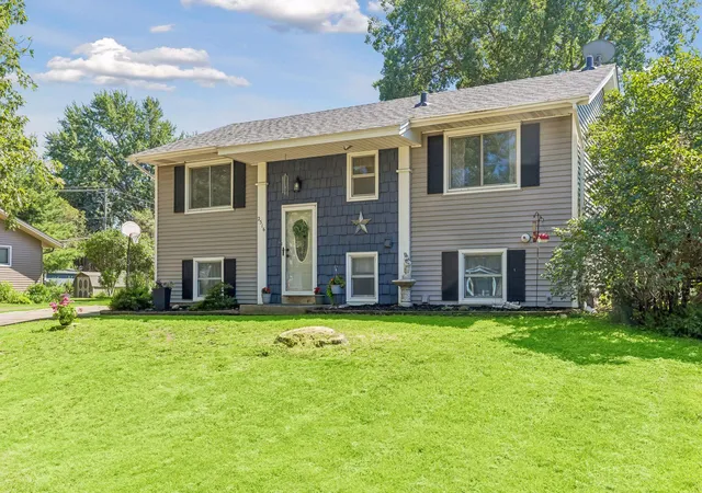 Homes for sale in Coon Rapids, MN | 2516 103rd Ave Nw, Coon Rapids, MN 55433 | MLS# 7098423