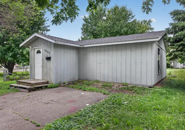 2nd image of 1081 Zemble St, Chaska, MN 55318 | MLS# 7098431