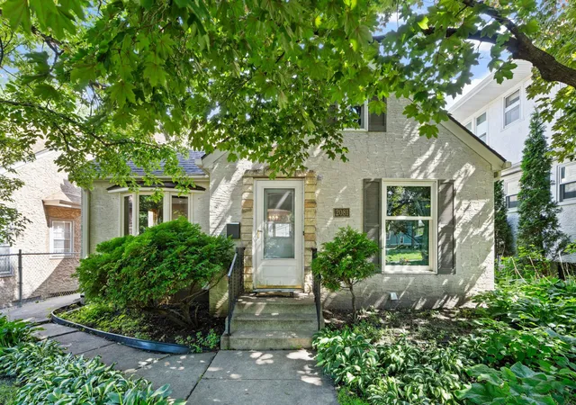 Photo 1 of Sale Pending at 2081 Jefferson Ave, Saint Paul, MN 55105 | MLS# 7098435 | Listing updated on 2026-10-22