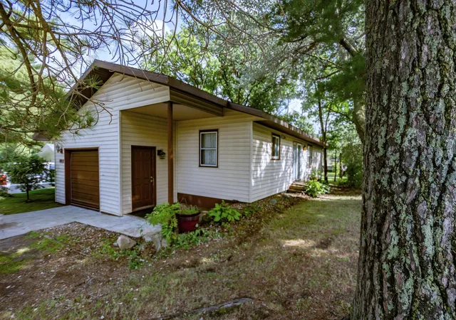 2nd image of 408 E Gilman St, New York Mills, MN 56567 | MLS# 7098452