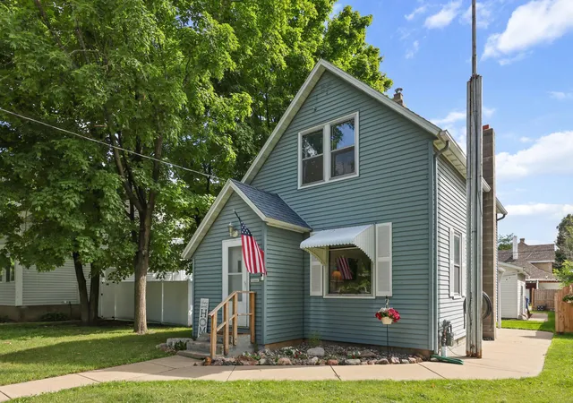 Homes for sale in Saint Cloud, MN | 720 10th Ave N, Saint Cloud, MN 56303 | MLS# 7098453
