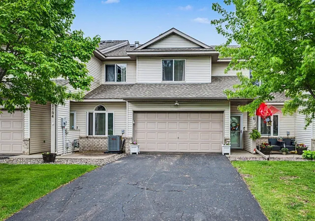 1st image of 1106 Crystal Pl W, Chaska, MN 55318 | MLS# 7098462