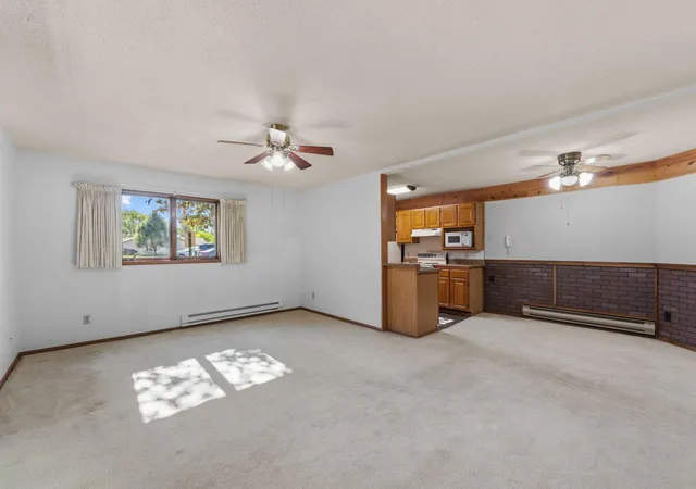 Listing Photo 4 - Condo for sale in building located at 6601 Buckley Cir, Inver Grove Heights, MN 55076 - Unit #105