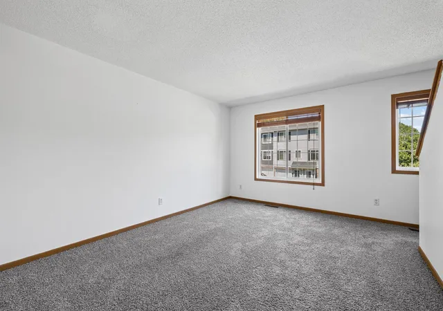 Photo 4 of Single family home for sale at 15537 Foghorn Ln #45, Saint Paul, MN 55124 | MLS# 7098476 | Listing updated on 2026-08-28
