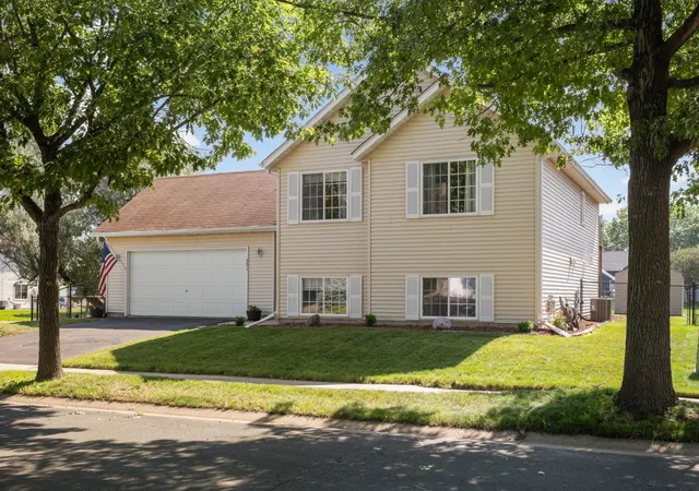 2nd image of 201 13th St, Farmington, MN 55024 | MLS# 7098515