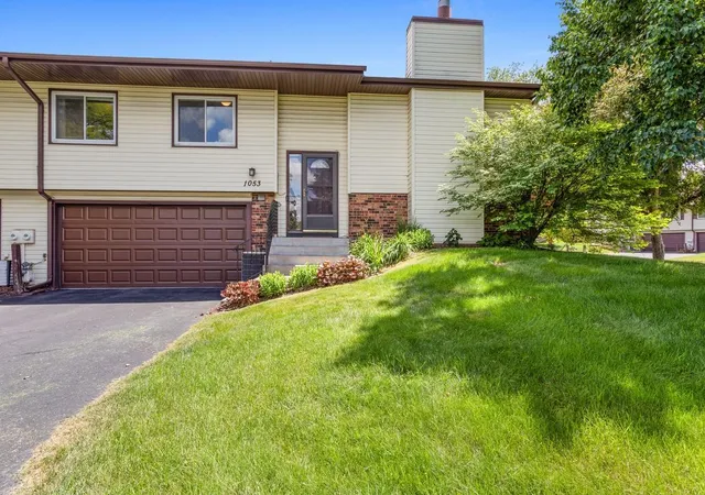 Homes for sale in Shoreview, MN | 1053 Bridge St, Shoreview, MN 55126 | MLS# 7098523