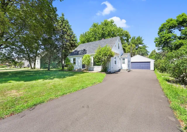 Photo 1 of Single family home for sale at 1051 Burke Ave W, Saint Paul, MN 55113 | MLS# 7098533 | Listing updated on 2026-10-07