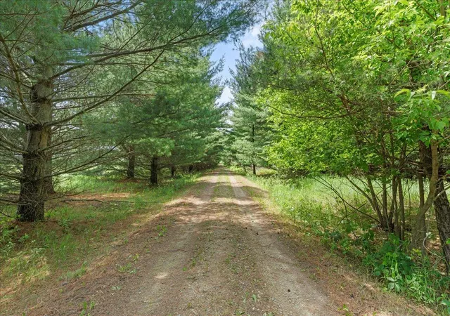 1st image of 1041 River Dr, River Falls, WI 54022 | MLS# 7098537