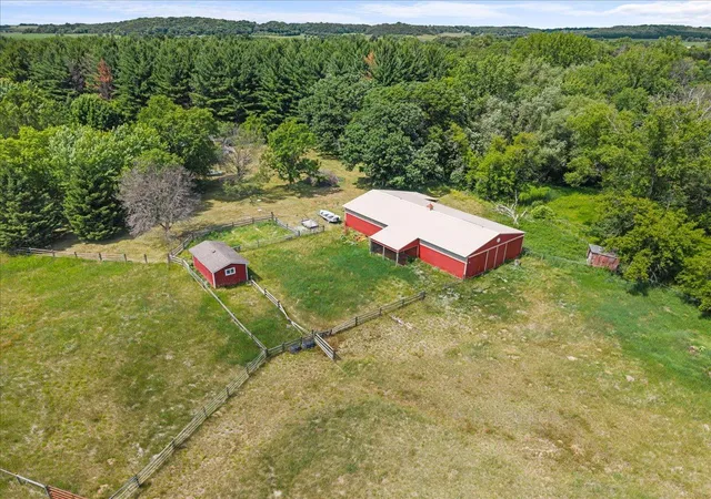 2nd image of 1041 River Dr, River Falls, WI 54022 | MLS# 7098537