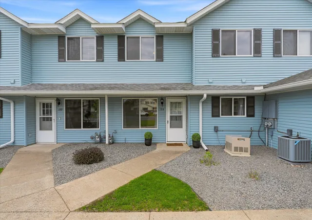 2nd image of 193 96th Ln Ne, Minneapolis, MN 55434 | MLS# 7098548