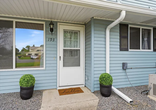 3rd image of 193 96Th Ln Ne, Minneapolis, MN 55434 | MLS# 7098548