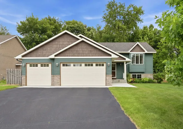 Homes for sale in Watertown, MN | 322 Lilium Cir, Watertown, MN 55388 | MLS# 7098558