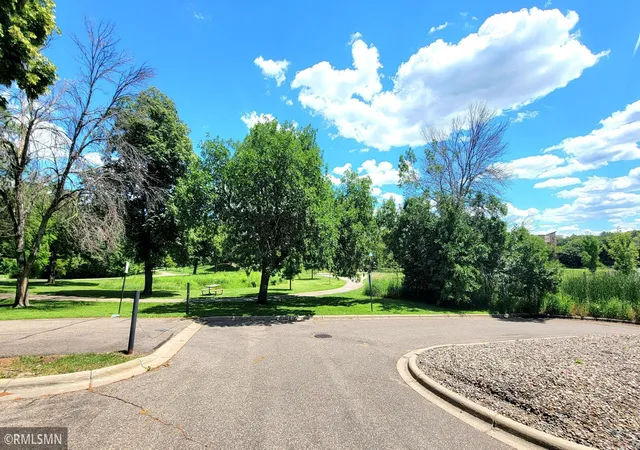 2nd image of 445 Shelard Pkwy, Saint Louis Park, MN 55426