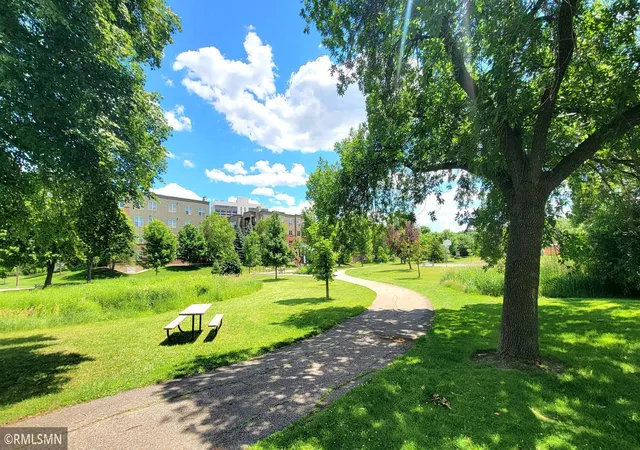 18th image of 445 Shelard Pkwy #101, Saint Louis Park, MN 55426 | MLS# 7098560