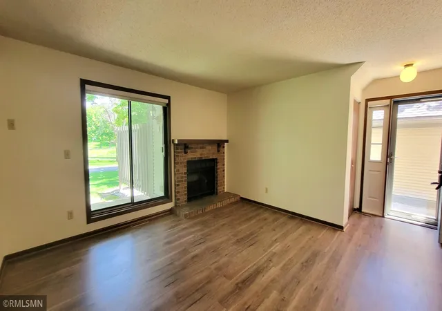 4th image of 445 Shelard Pkwy #101, Saint Louis Park, MN 55426 | MLS# 7098560