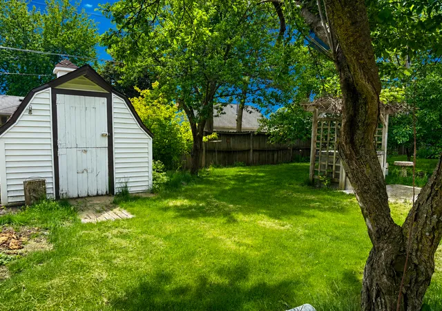 5th image of 940 Victoria St, Fairmont, MN 56031 | MLS# 7098573