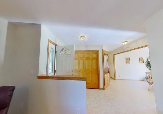 Photo 4 of Single family home for sale at 401 S Bruce St, Marshall, MN 56258 | MLS# 7098574 | Listing updated on 2026-08-18